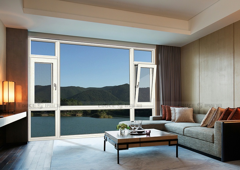 伊盾安全門窗，致力于為您打造一個安全、健康、安靜的家居生活環境！